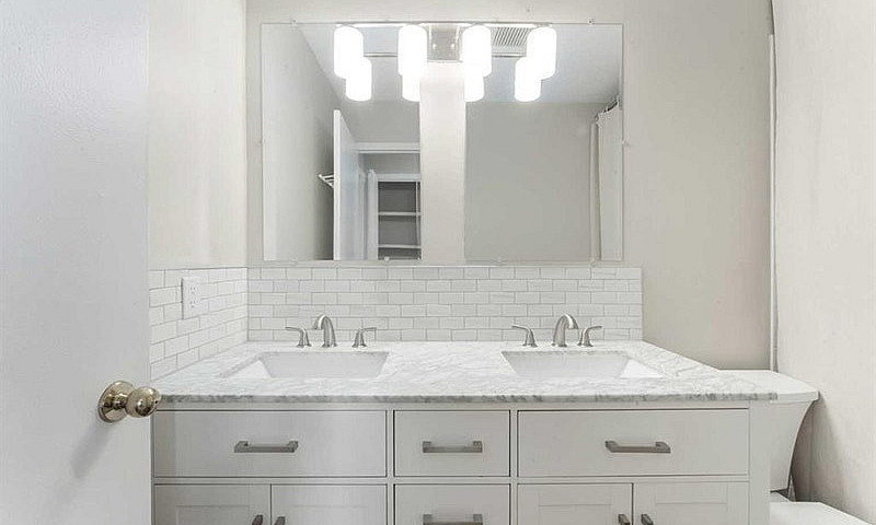 Detached Home With L...