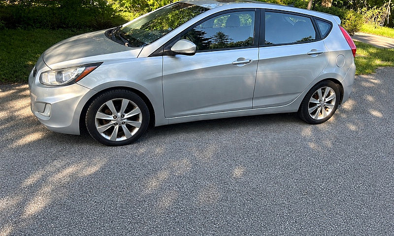 Hyundai Accent 128 8...