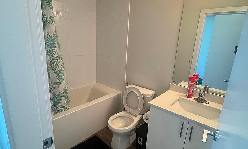 2 Bed 2 Bath Apt For...
