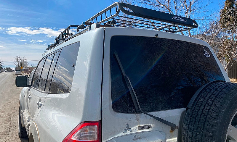 Mitsubishi Montero...