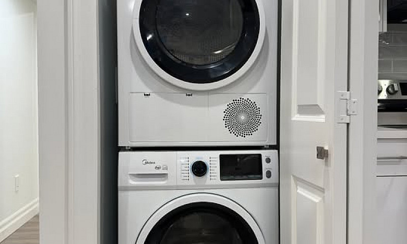 Private 2 Bed / 1 Ba...