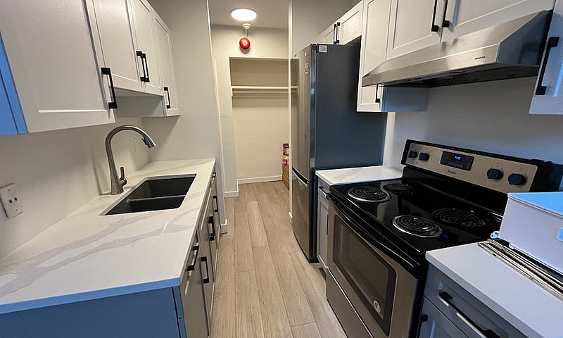 Renovated 1 Bedroom ...