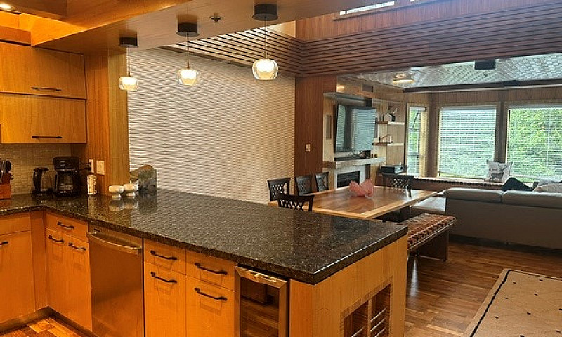 $7,800 / 2Br - 1,400...