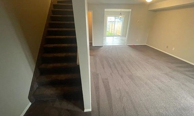 Elliot Lake: Immacul...