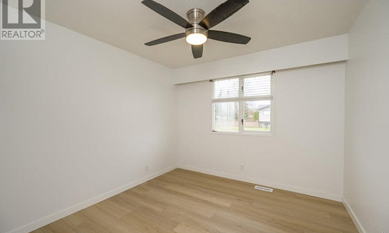 3Bedroom 1.5 Bath Up...