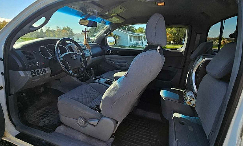 2010 Toyota Tacoma ...