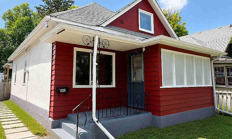 Charming Home For Fi...