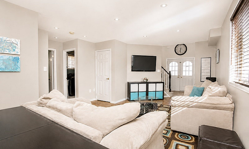 3 Beds 2.5 Baths Ren...