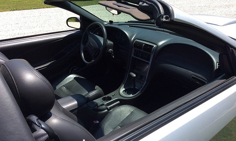 2003 Ford Mustang Gt...