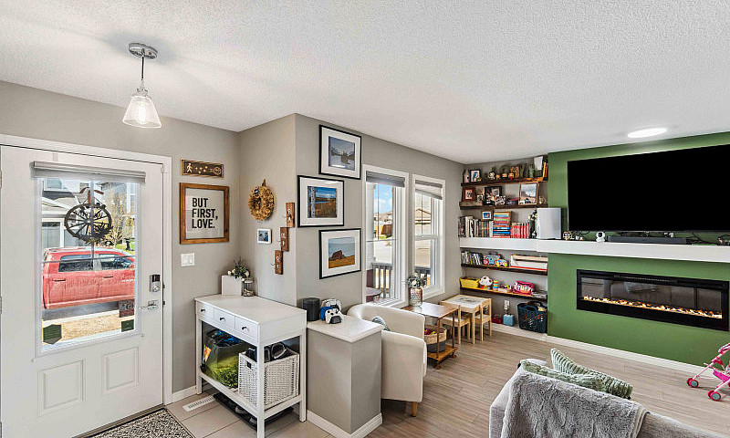 Open House Sat/Sun 2...