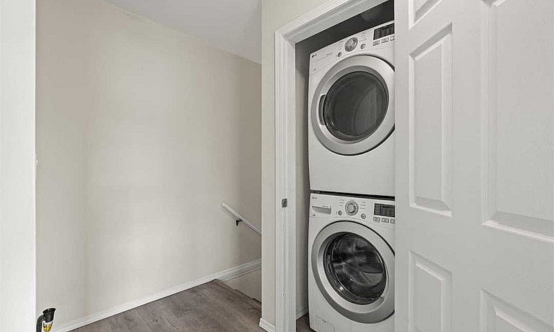 Pet-Friendly 2Br Tow...
