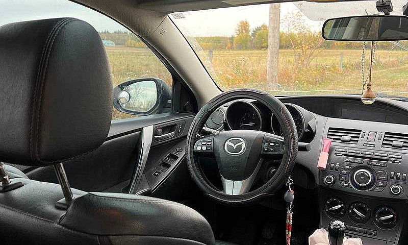 2012 Mazda3...