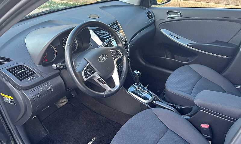2013 Hyundai Accent ...