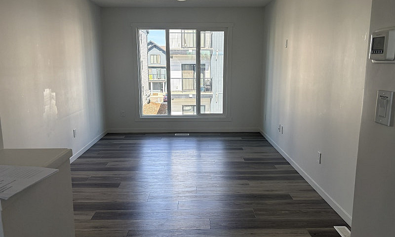 2 Bedroom Townhouse ...