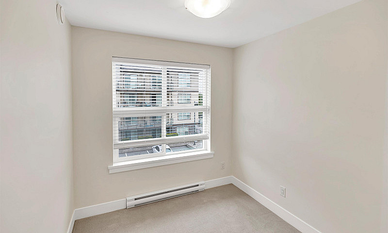 Modern 2 Bed Condo I...
