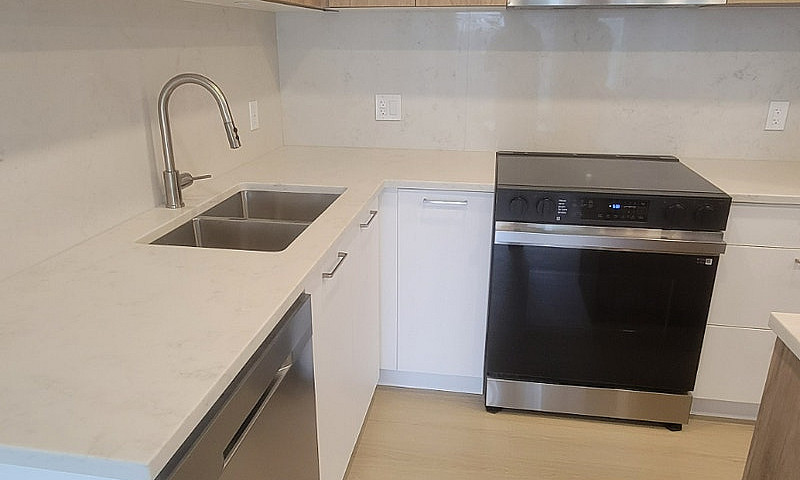 Brand New 3 Beds 2 B...