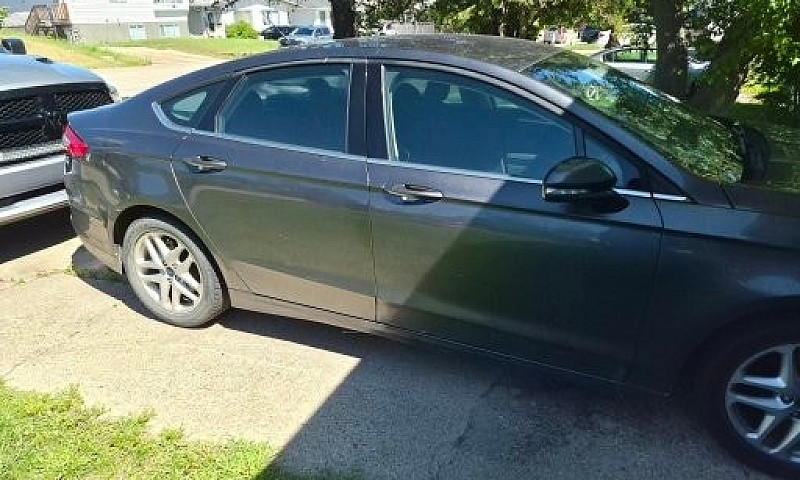 Low Km 2016 Ford Fus...
