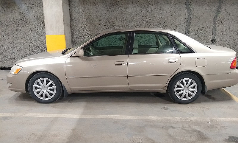 Toyota Avalon Xls 20...
