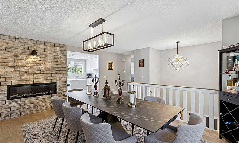 Fully Reno 4 Bd 2 Ba...