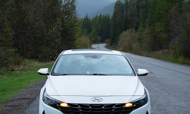 Hyundai Elantra 2022...