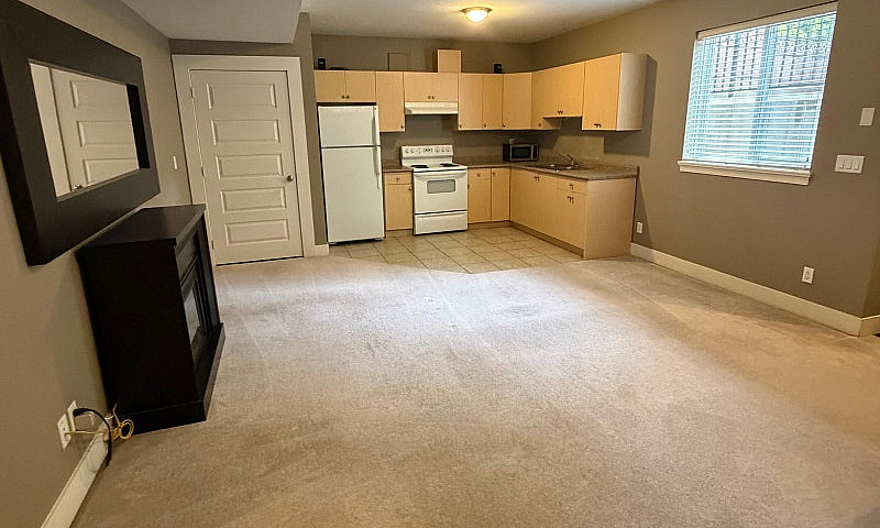 Spacious 1,000 Sq Ft...