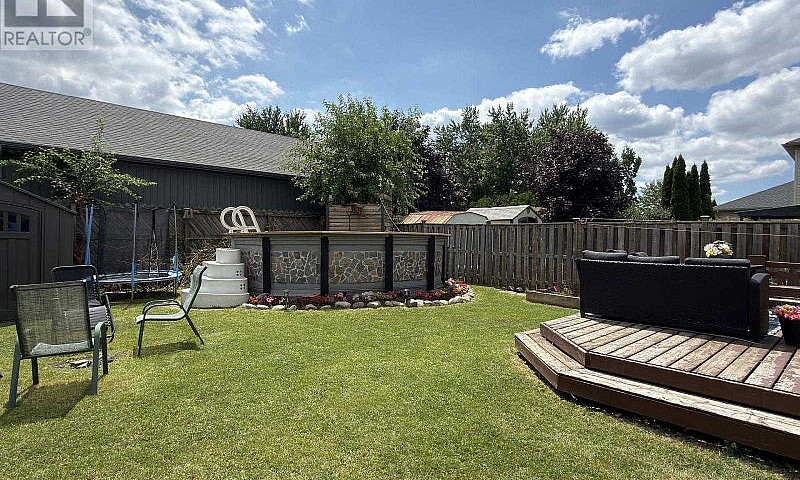 4 Bed, 3 Bath Detach...