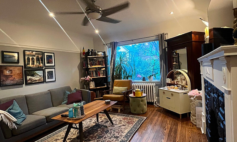 2 Bdrm Casa Loma...