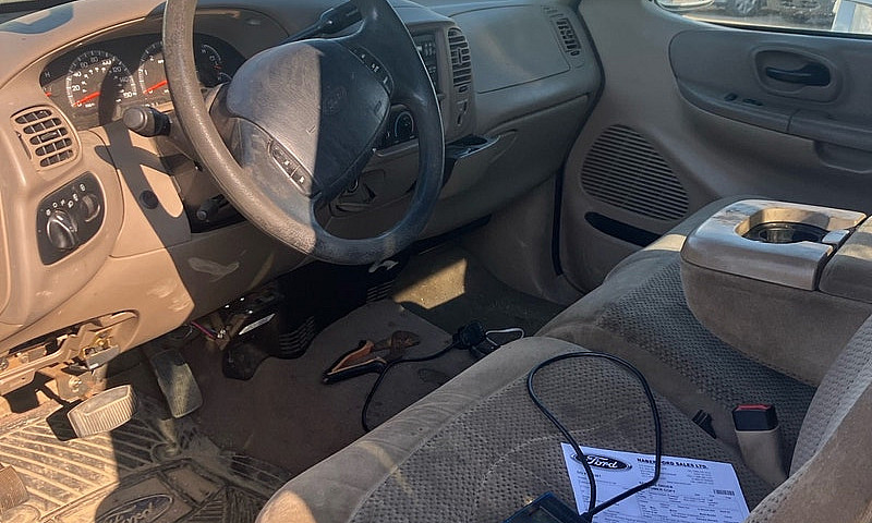 2000 Ford F150...