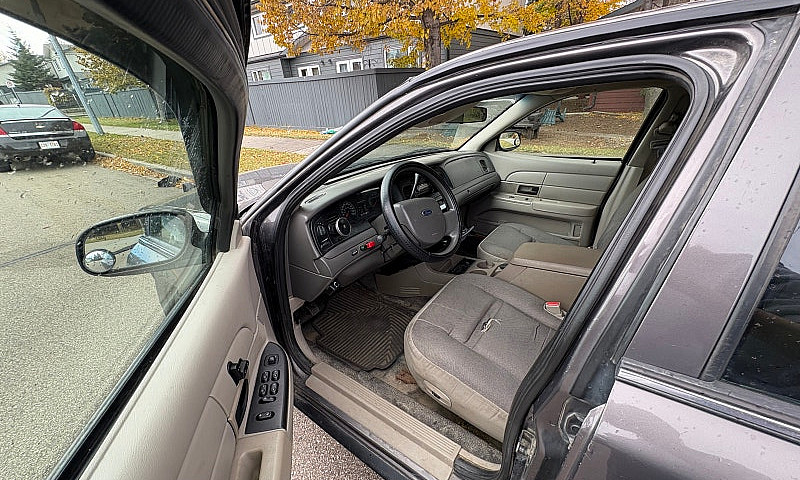 2007 Crown Victoria ...