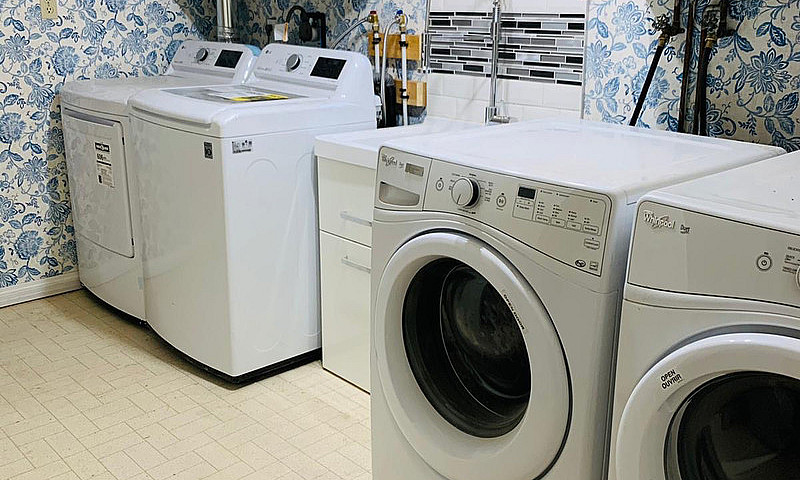 Spacious 2 Bedroom B...
