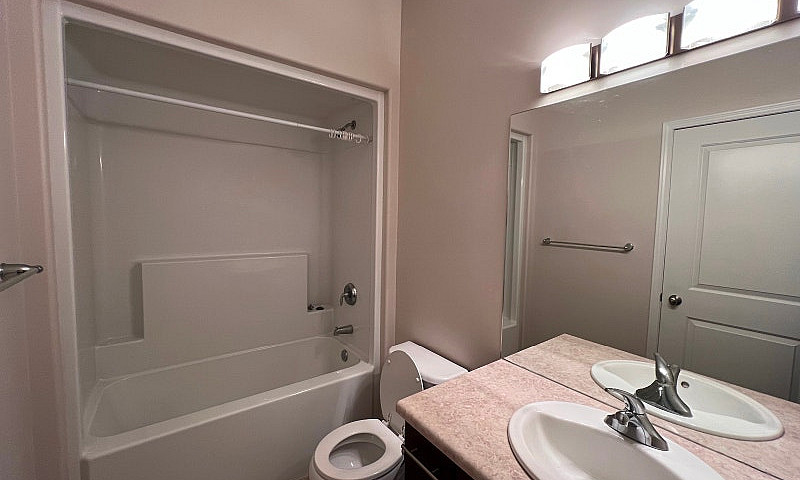 Bungalow For Rent In...