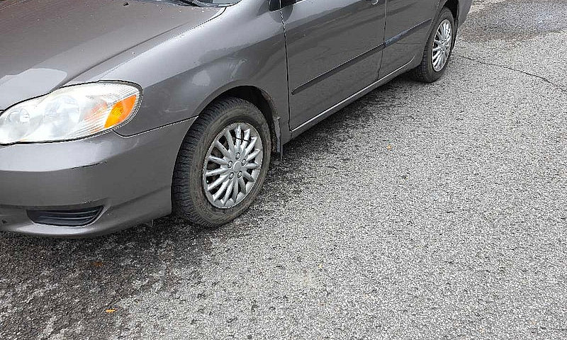 Toyota Corolla 2003...