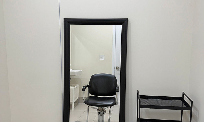 Salon/Beauty Private...