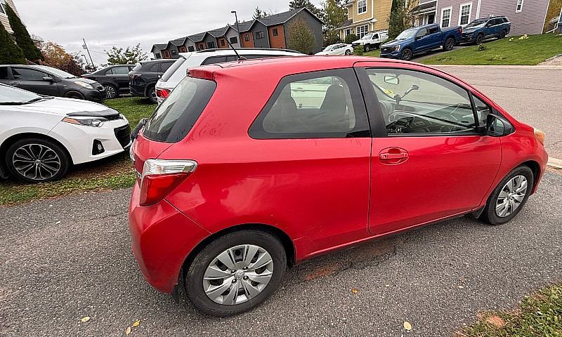 2013 Toyota Yaris Ha...