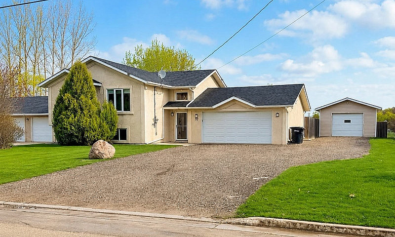 House For Sale - 37 ...