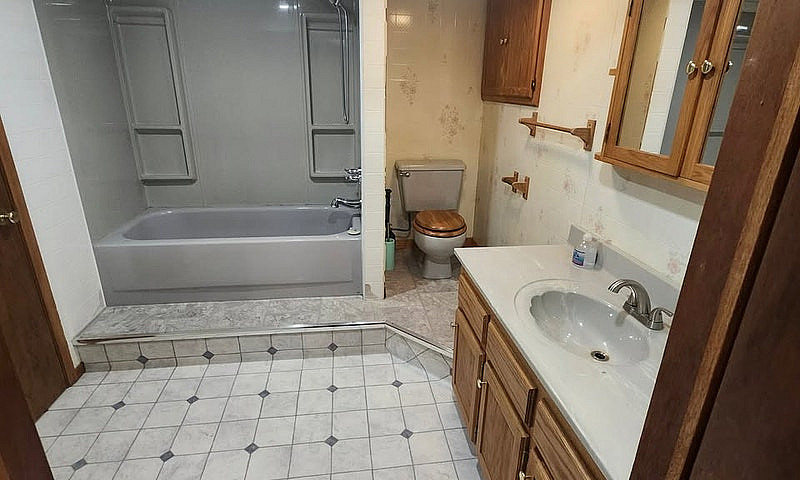 3 Bedroom, 2 Bath Ho...
