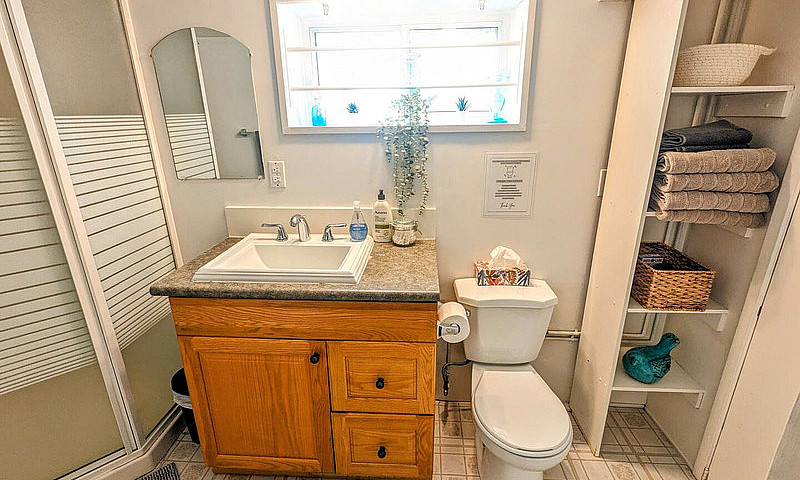  Furnished 1-Bed Pri...