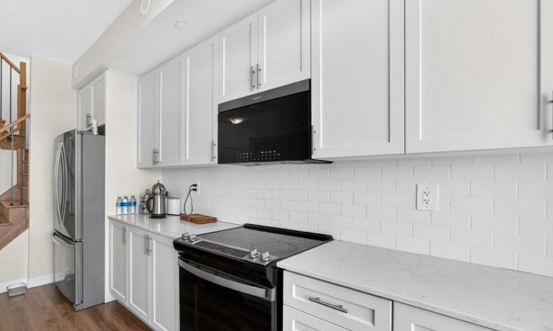 Bright 2 Bed 2 Bath ...