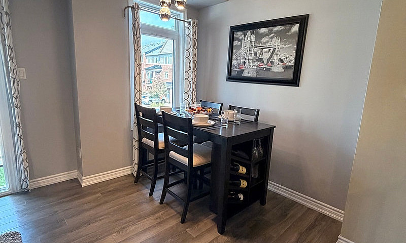 1725 Adirondack Chas...