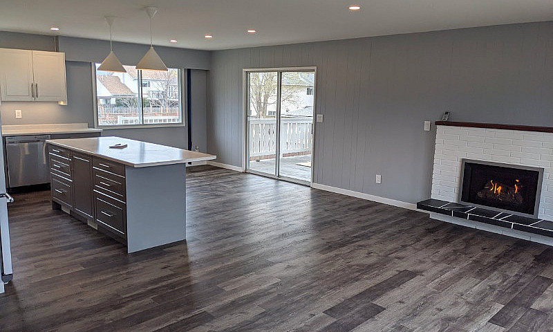 3 Bed + Den, 2 Bath ...