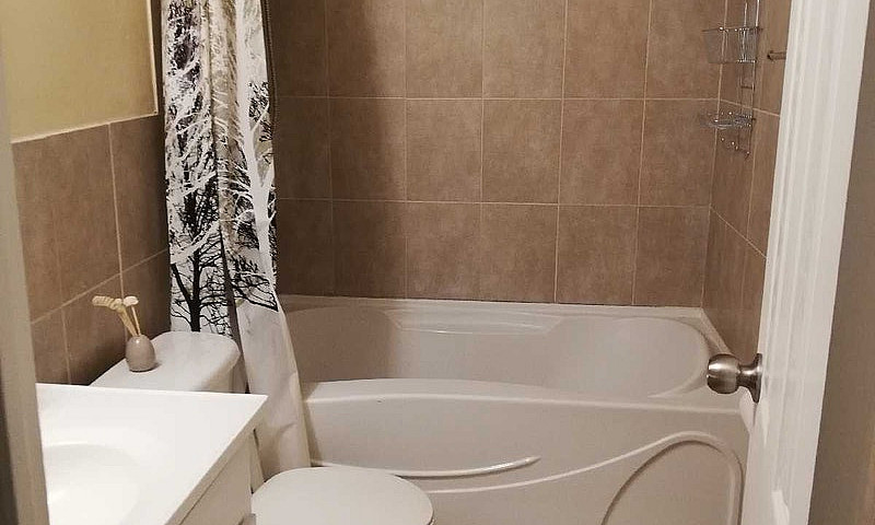 Clean Two Bed Room A...