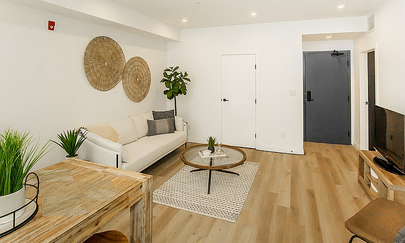 Gorgeous 2 Bed 1 Bat...