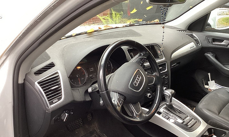 Audi Q5. Awd...