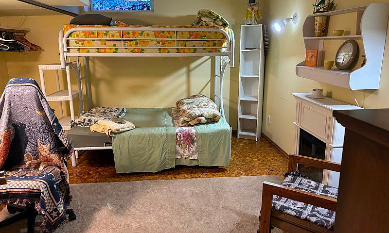 Room&Board Beside U....