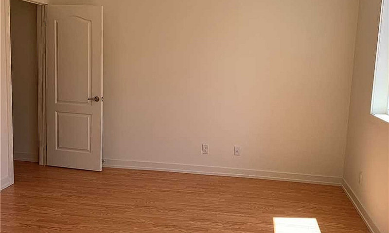 Townhouse For Rent I...