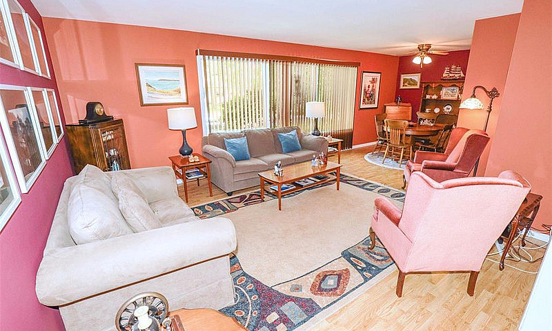 Open House - 622 Avi...