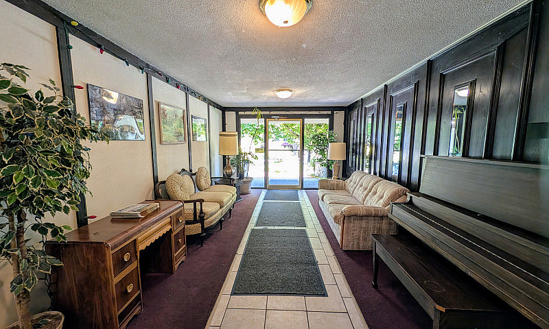 Apartment For Rent: ...