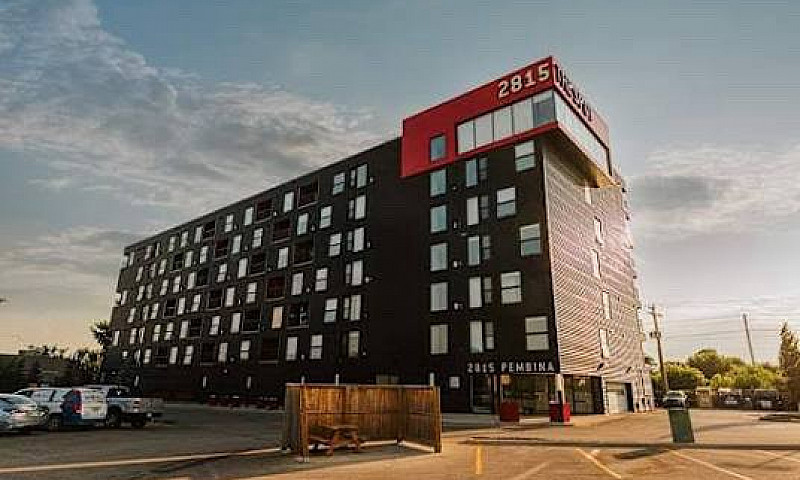 Stunning 2 Bed 2 Bat...
