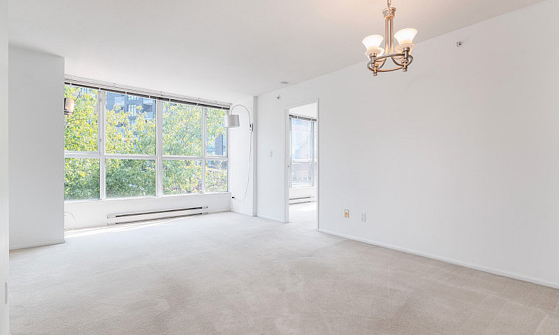 Unfurnished 2 Bedroo...