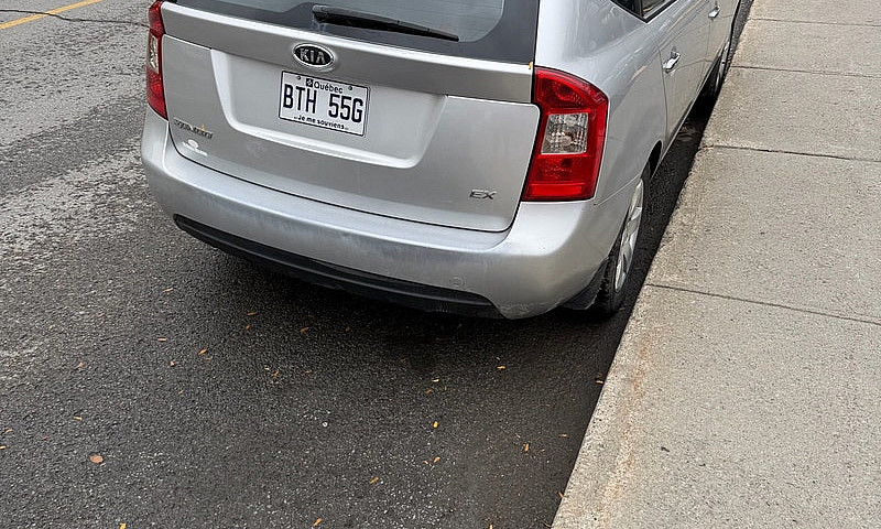 Kia Rondo 2009...